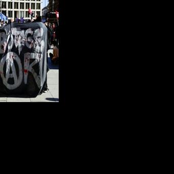 German school students rally against army recruitment drive