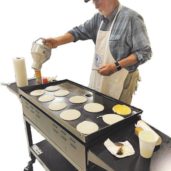 Kiwanians w/ Hot Pancakes in Tuscumbia - Vimarsana News