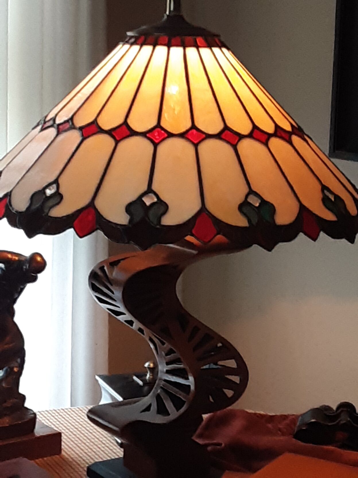 Keith leathers Innovative wood master Keith Leathers creates ornate wooden