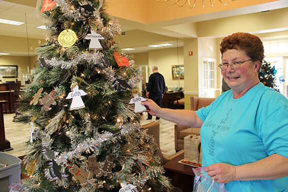 Crossville Chronical Christmas Parade 2022 O Christmas Tree... | Lifestyles | Crossville-Chronicle.com