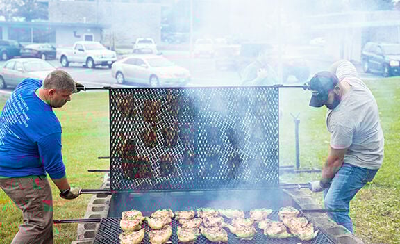 ChurchChickenFundraiser-13.JPG