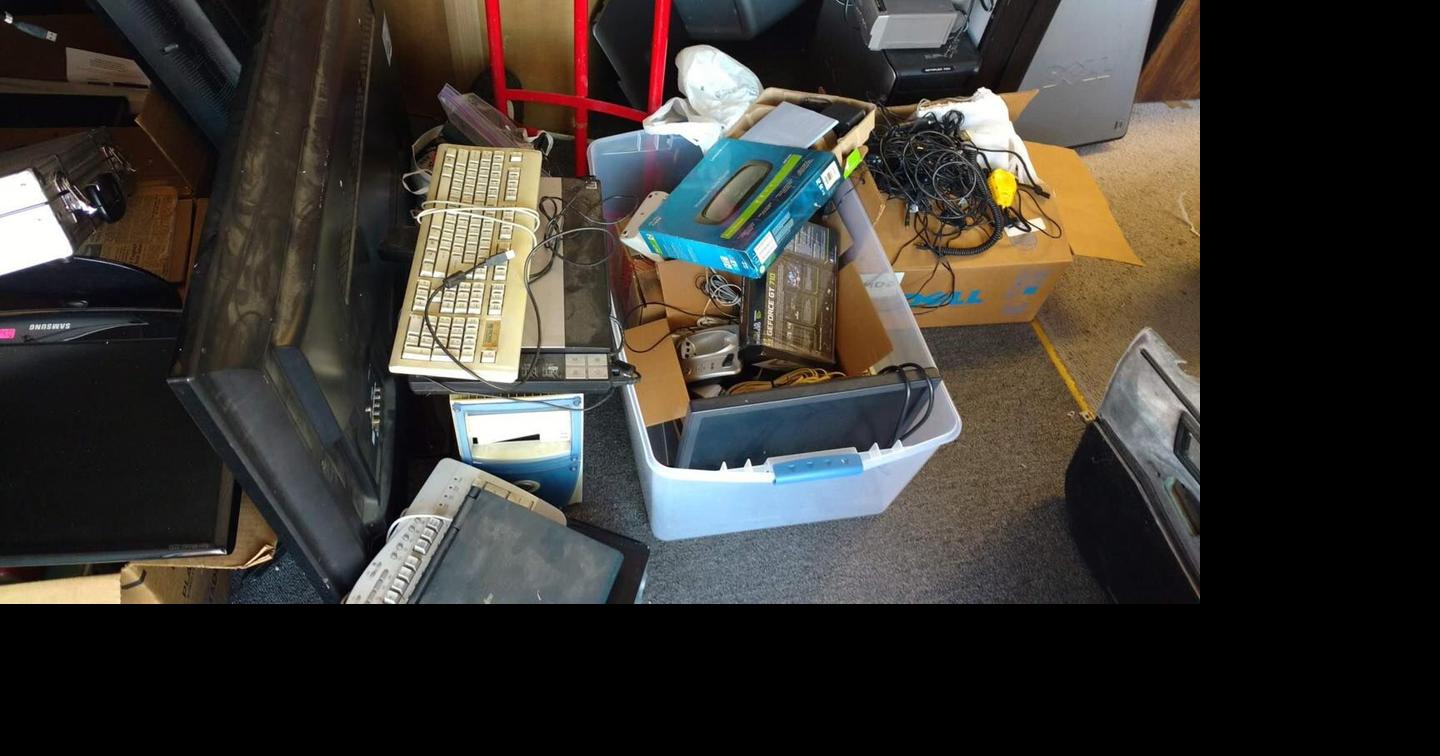 Computer shop welcomes electronic junk | News | ctnewsonline.com