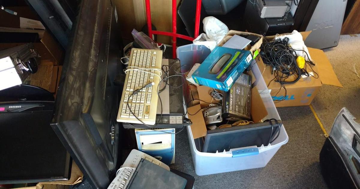 Computer shop welcomes electronic junk | News | ctnewsonline.com