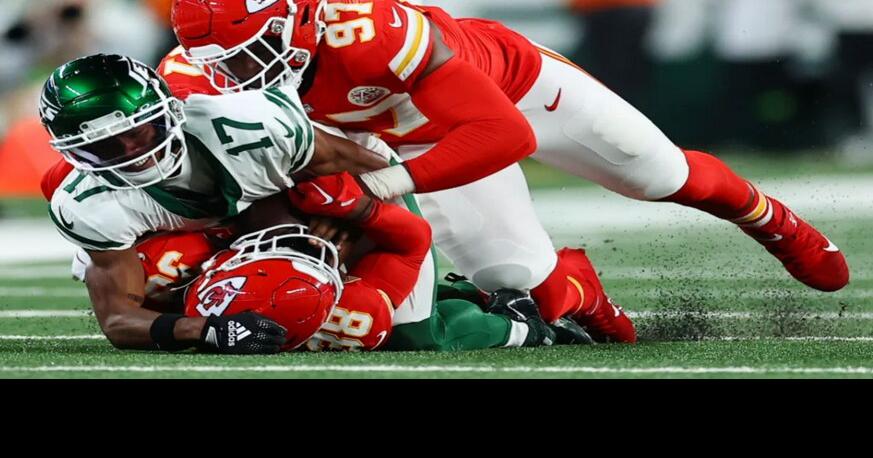 Chiefs struggle to put away pesky Jets, Sports