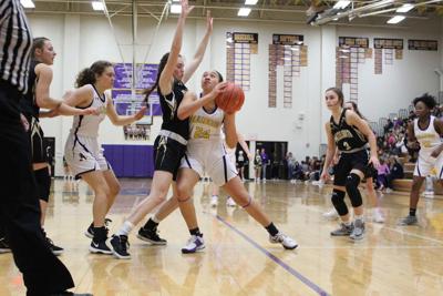 Bulldogs Take Down Maize South In Final Seconds Sports
