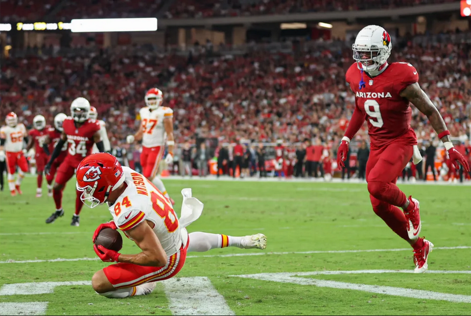 FINAL SCORE: Chiefs carve up Cardinals 38-10