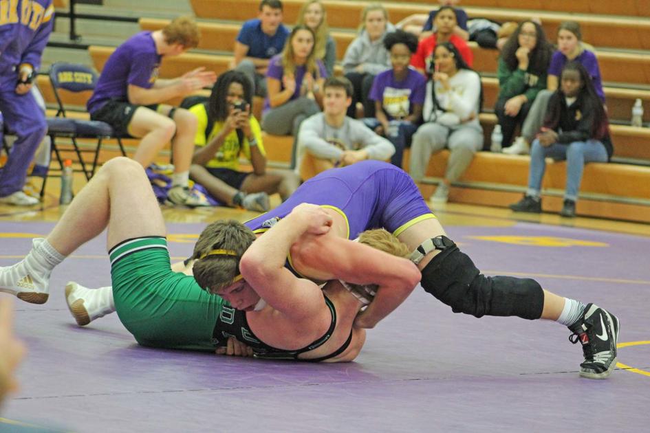 Bulldogs Completely Dominate Reigning State Champion Panthers Sports Ctnewsonline Com