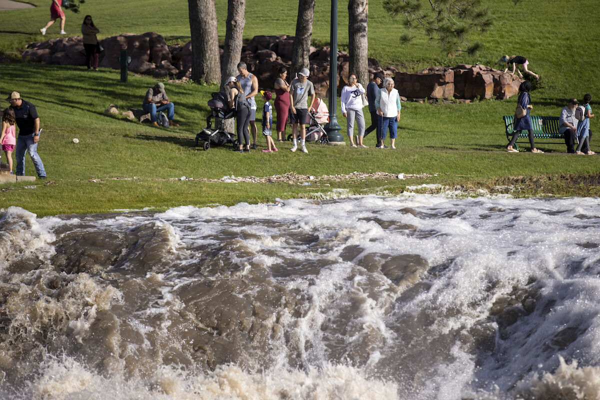 Millions Swelter While Deadly Floodwaters Inundate The Midwest | News ...