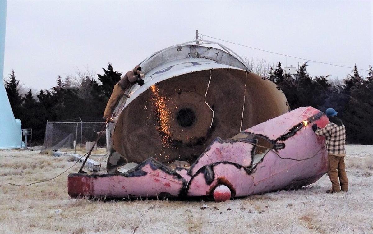 Atlanta drops the old water tower as new one is completed | News ...