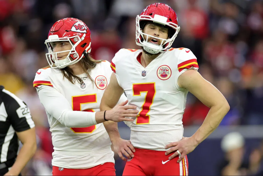 Chiefs win in OT over Texans, 30-24