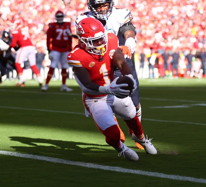 Chiefs dominate hapless Bears, Sports