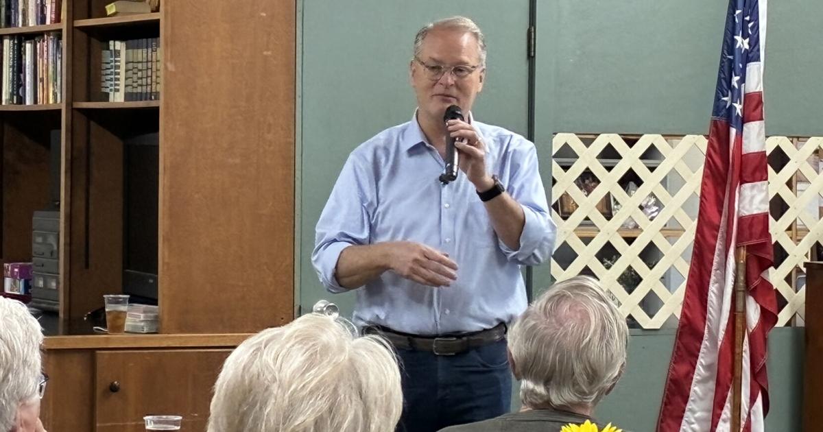 Senate candidate makes stop in Winfield