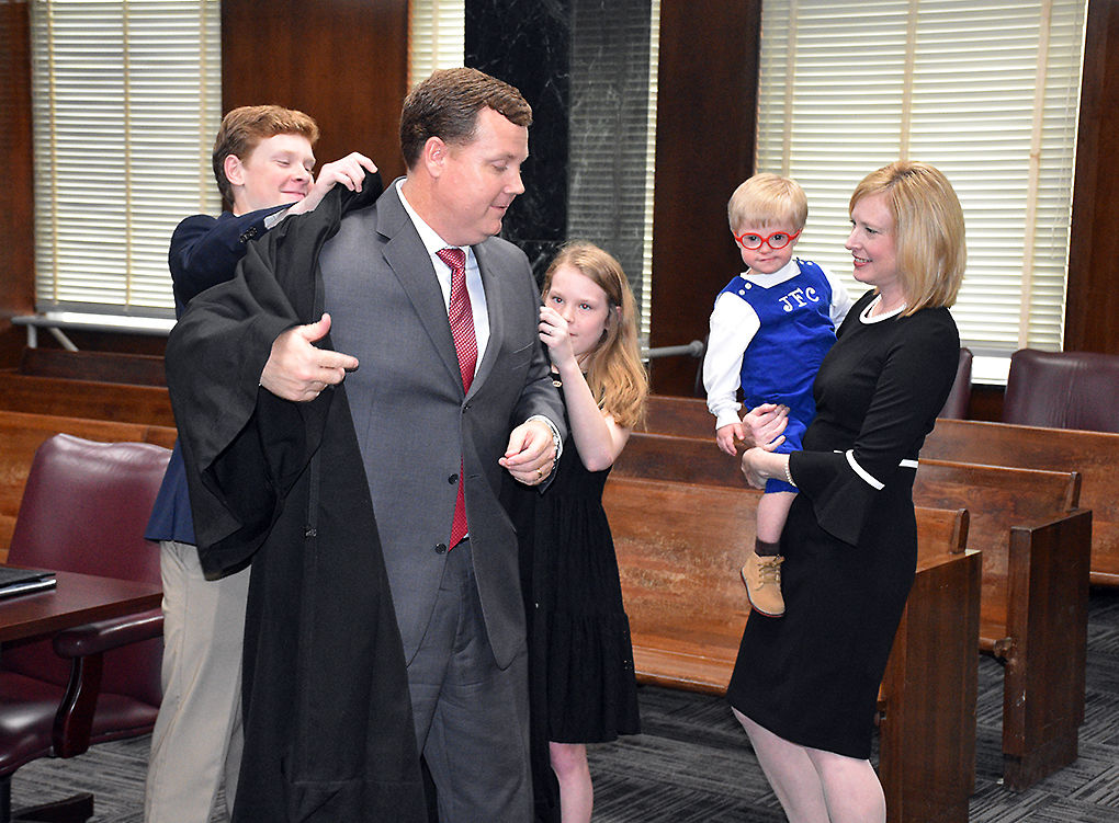 Floyd Takes Oath Of Office As District Judge News Cullmantimes Com