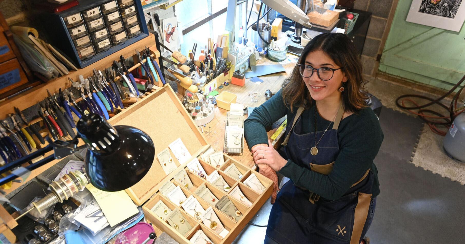 Boiling Springs woman uses nature in crafting art - Vimarsana News