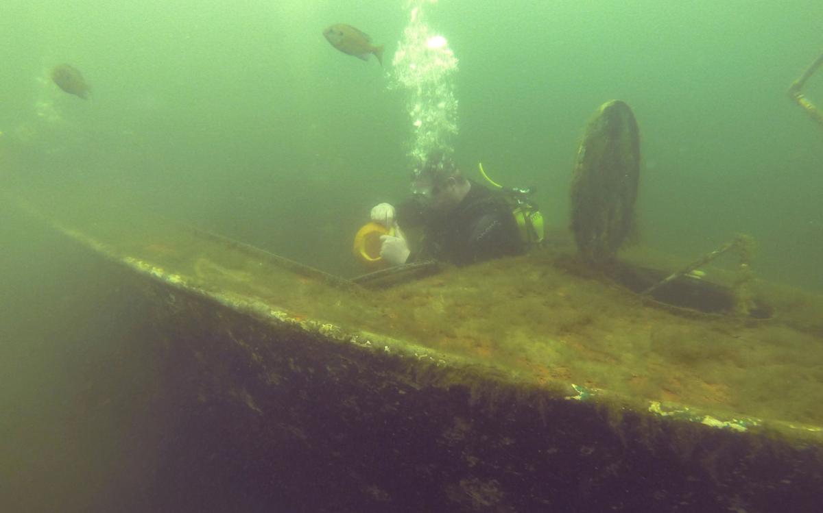 Scuba Service Leads Underwater Pumpkin Carving Event Cumberlink Com