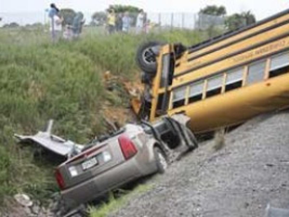 Interstate 81 Bus Crash Injures 23 In Franklin County The Sentinel News Cumberlink Com