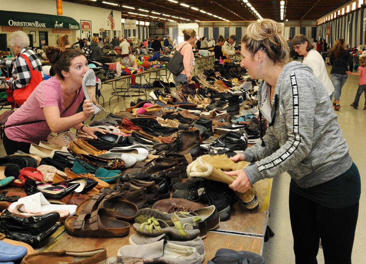 U Turn Attendance Reflects Summer Yard Sale Popularity Carlisle Cumberlink Com