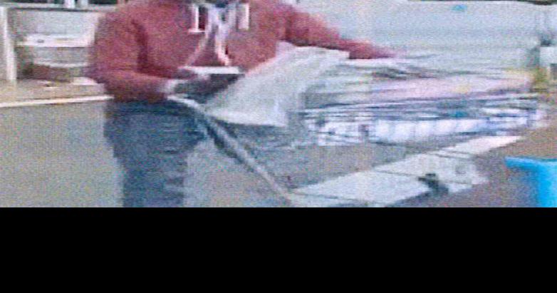 Police seek suspect in $300 Walmart retail theft