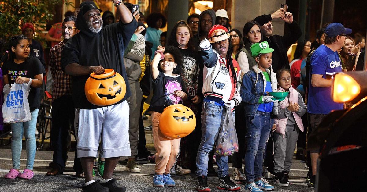 Photos Scenes from the 2025 Carlisle Halloween Parade