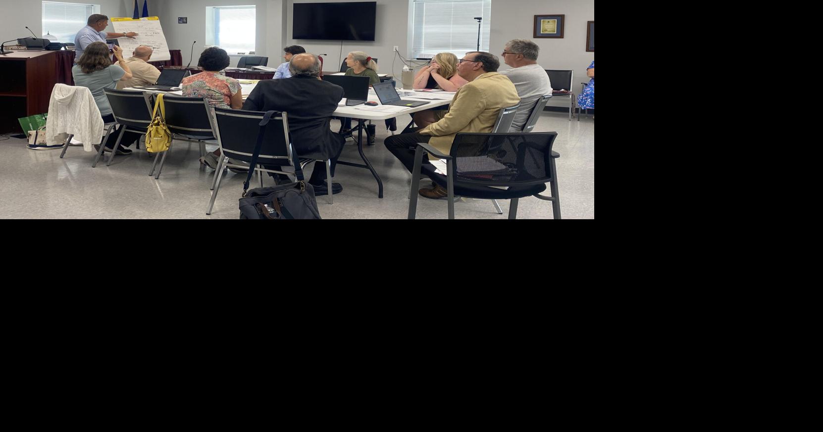Home rule remains on the table for Newville - commission votes to draft charter
