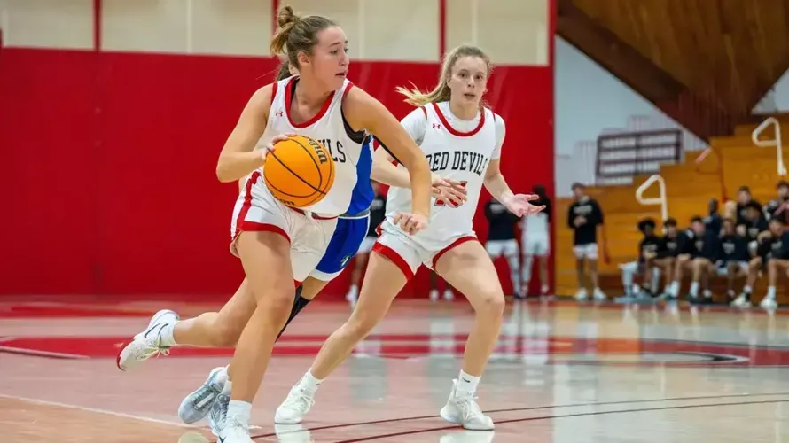 Women's Basketball Recounts Preseason Trip to Ireland