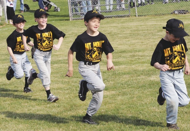 Sid Bream speaks at Mt. Holly Youth Sports Opening Day