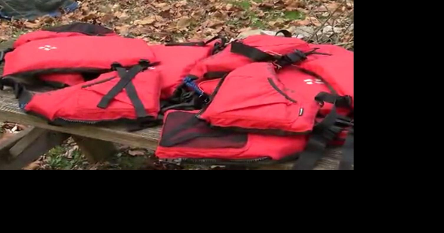 Mandatory life jacket law takes effect