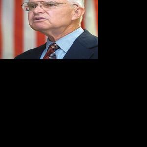 Retired colonel tells students about his experiences in the “forgotten war”
