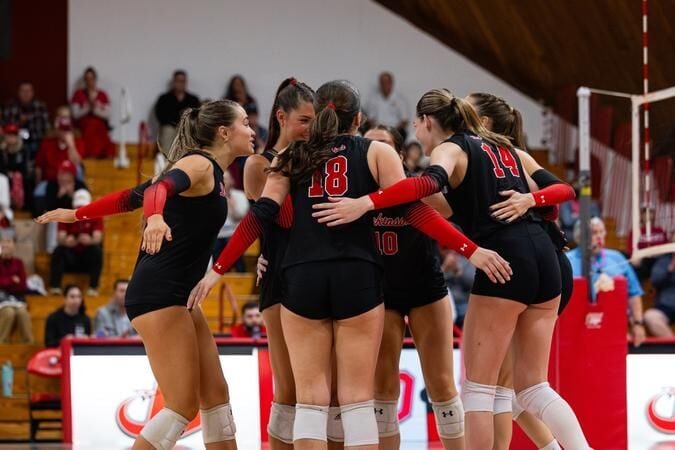 VB - Devils Power Past Mules in Five Sets