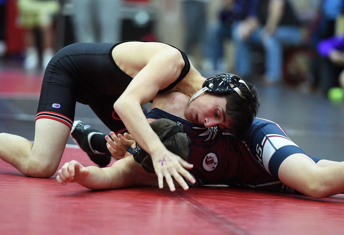 HS Wrestling Boiling Springs sends six to semifinals after Day 1 of