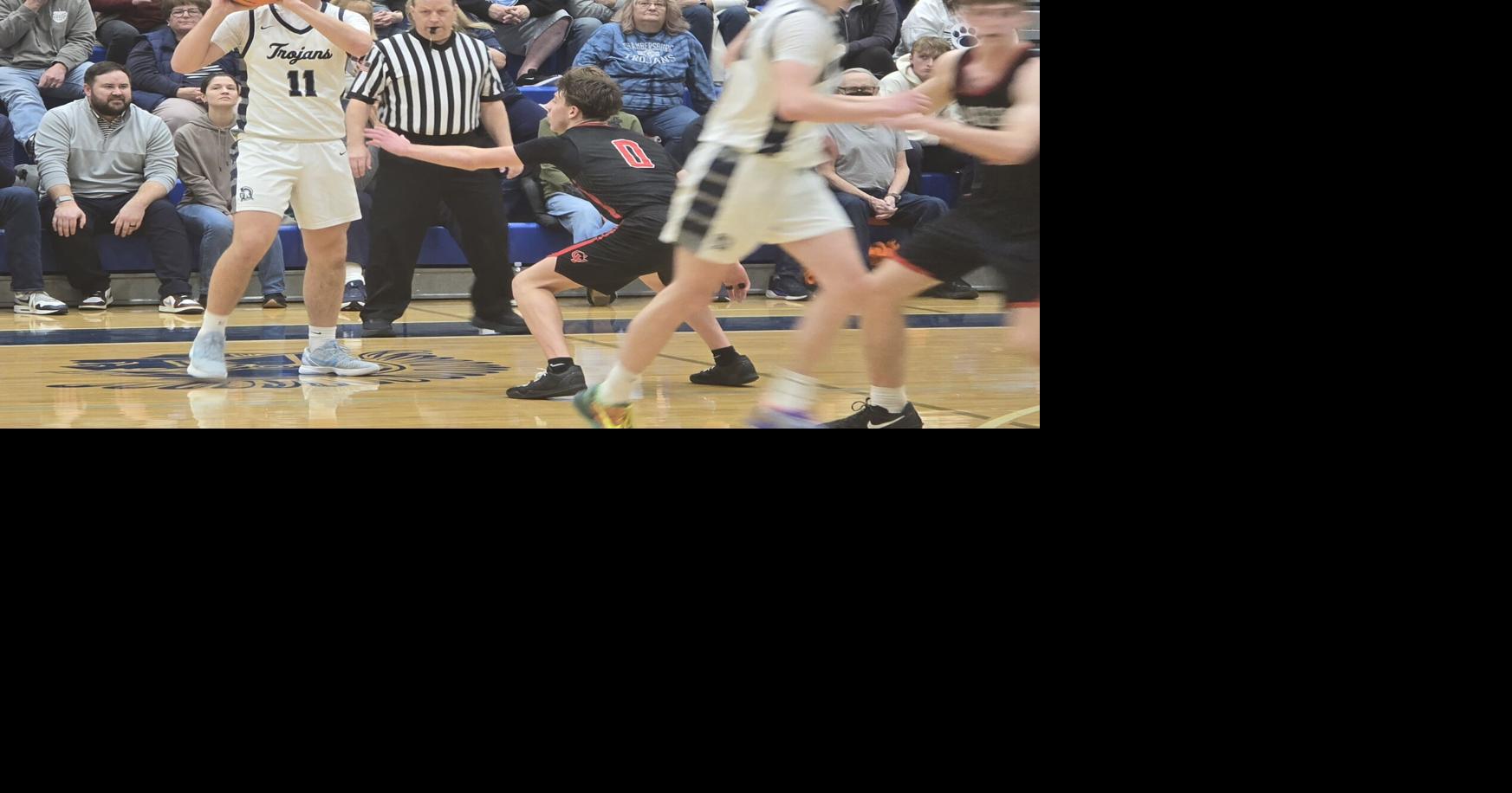 Chambersburg finds patience, takes control against Cumberland Valley in District 3 boys basketball opener