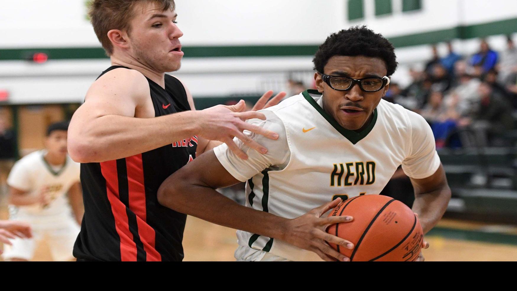 Hs Boys Basketball Behind James Barlow S Defense Carlisle
