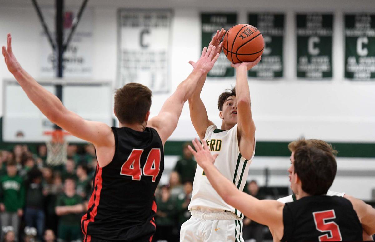 Hs Boys Basketball Behind James Barlow S Defense Carlisle