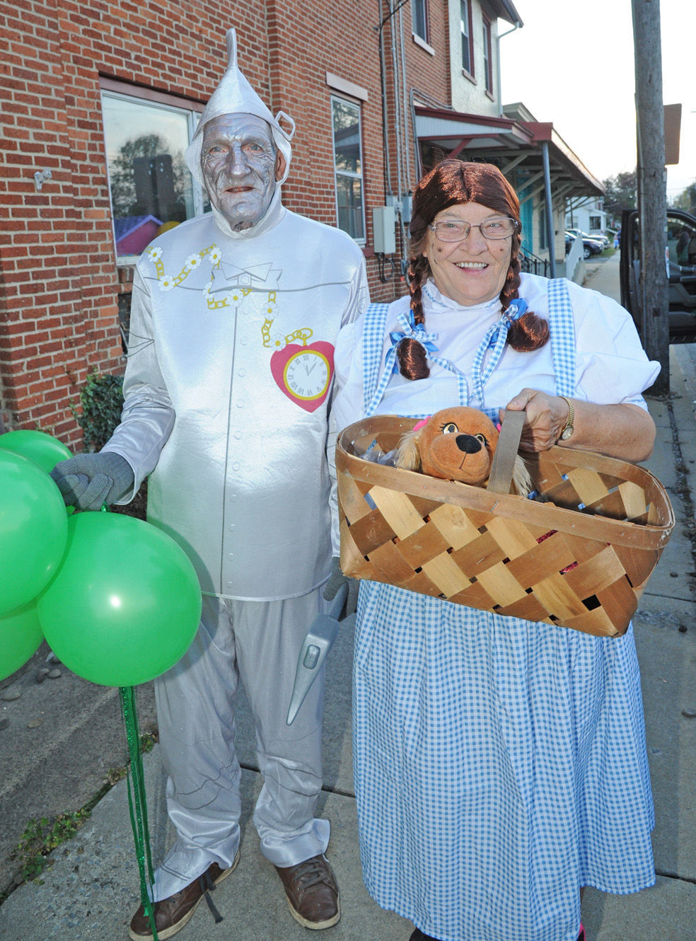 Carlisle community puts creativity on wheels for Halloween floats