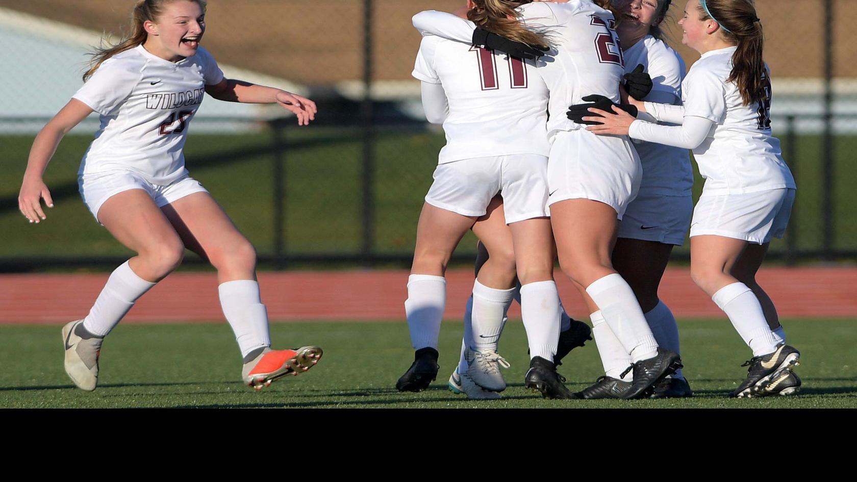 Piaa Girls Soccer Halle Engle S 2ot Game Winner Sends