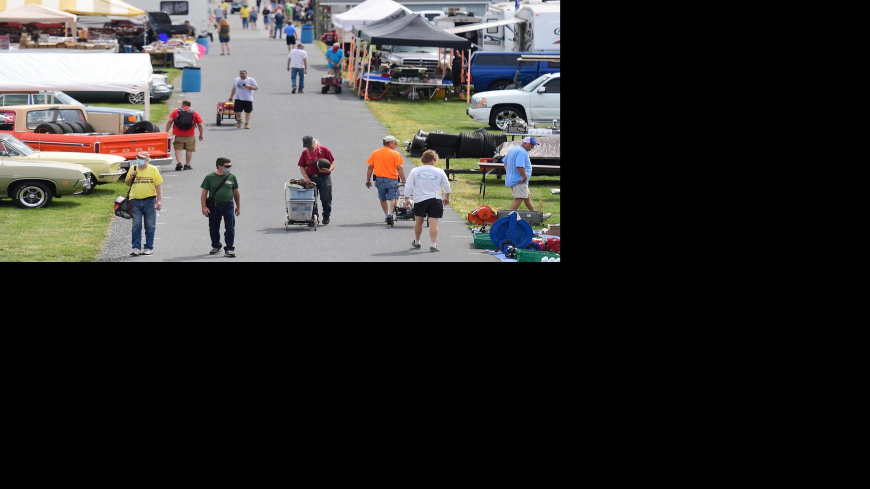 Photos 2020 Spring Carlisle Collector Car Flea Market & Corral opens