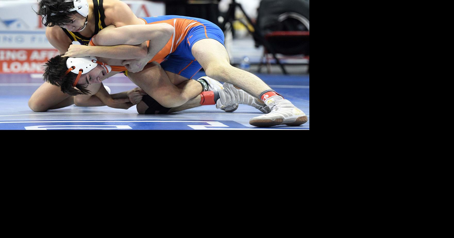 PIAA Individual Wrestling Boiling Springs' Caydin Wickard, Carlisle's