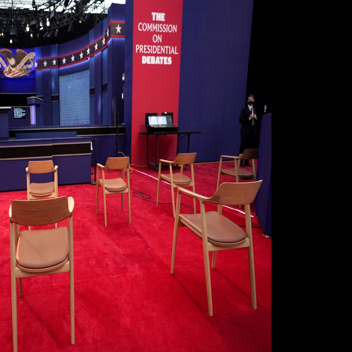 Photos Scenes From Tuesday Night S Presidential Debate National Politics Cumberlink Com