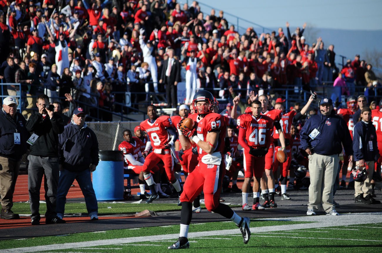 Football: Raiders Looking To Bounce Back Against Bloomsburg