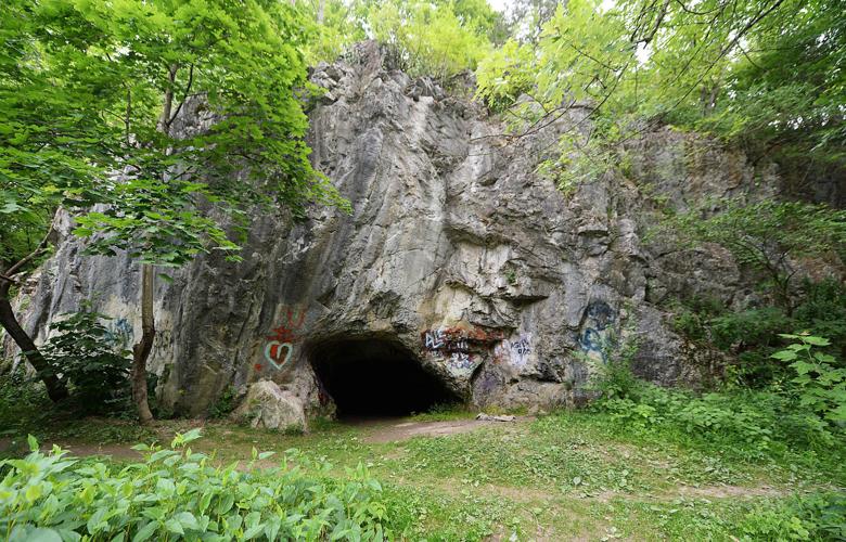 Tour Through Time Cave Hill along the Creek