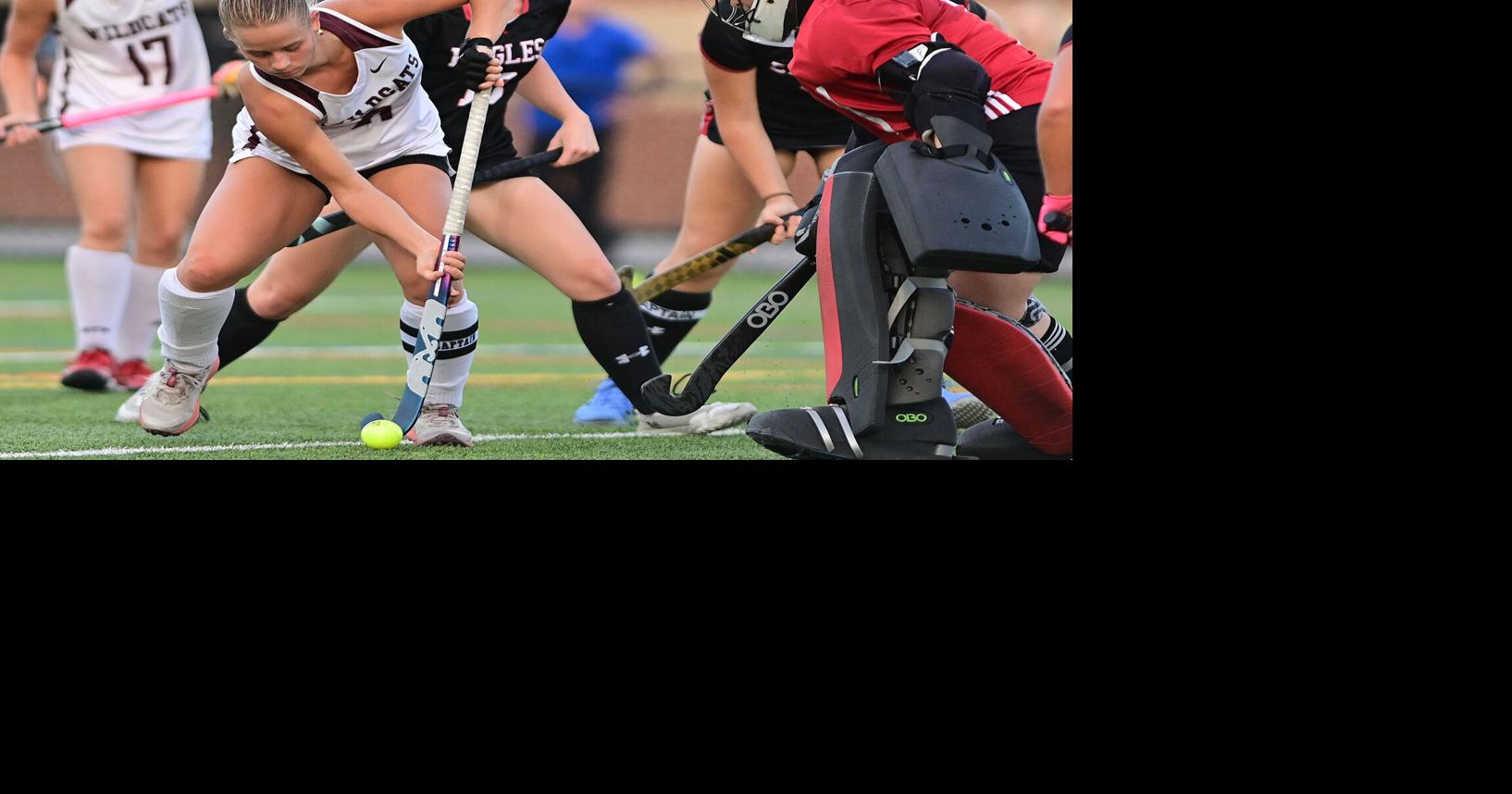 Cumberland Valley's Marissa Muza, Mechanicsburg's Mary Olivetti helped each other return to field hockey after ACL tears