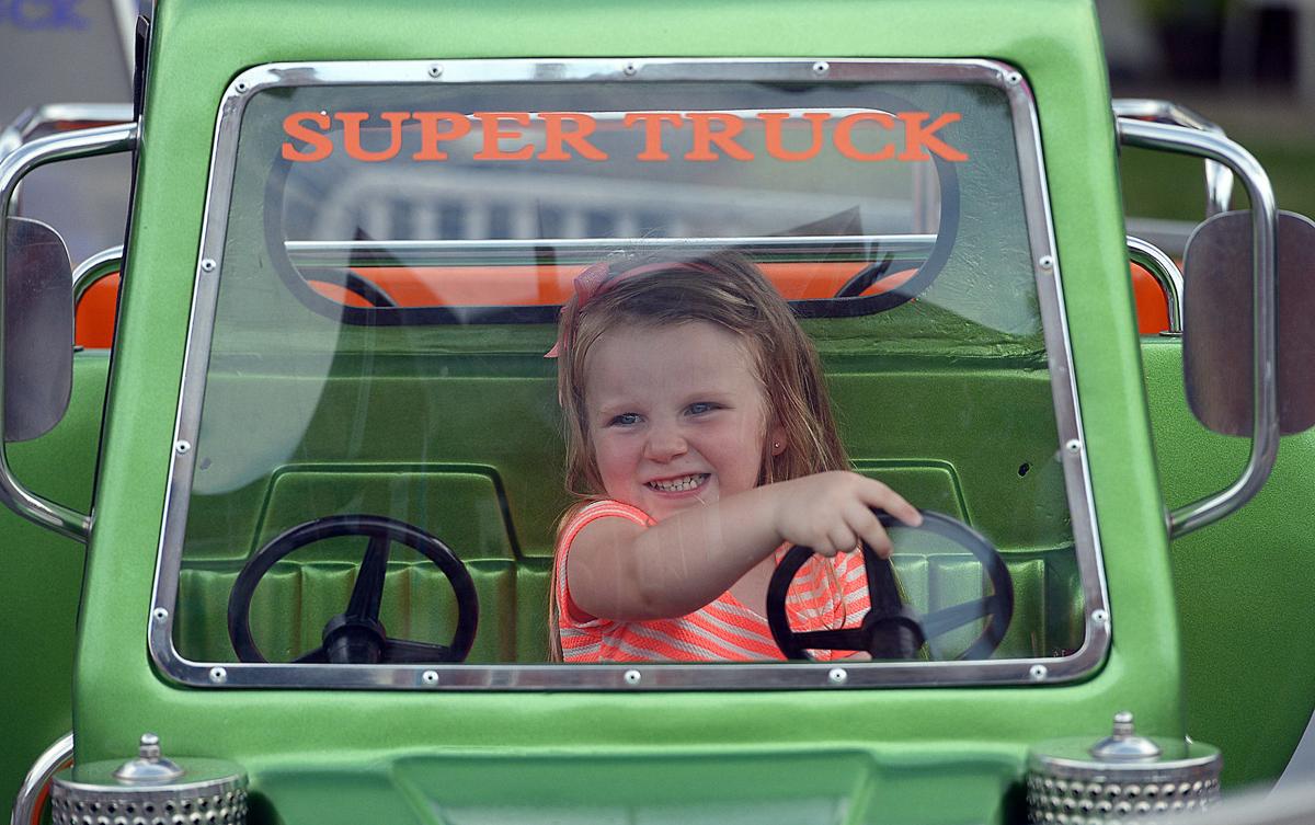 Mount Holly Springs Fireman's Carnival | Photo Galleries ...