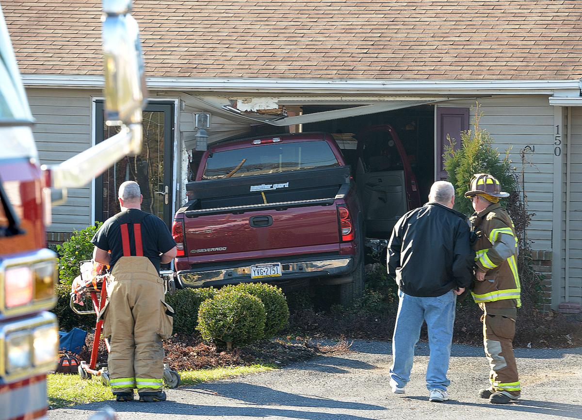 Man pronounced dead after North Middleton crash