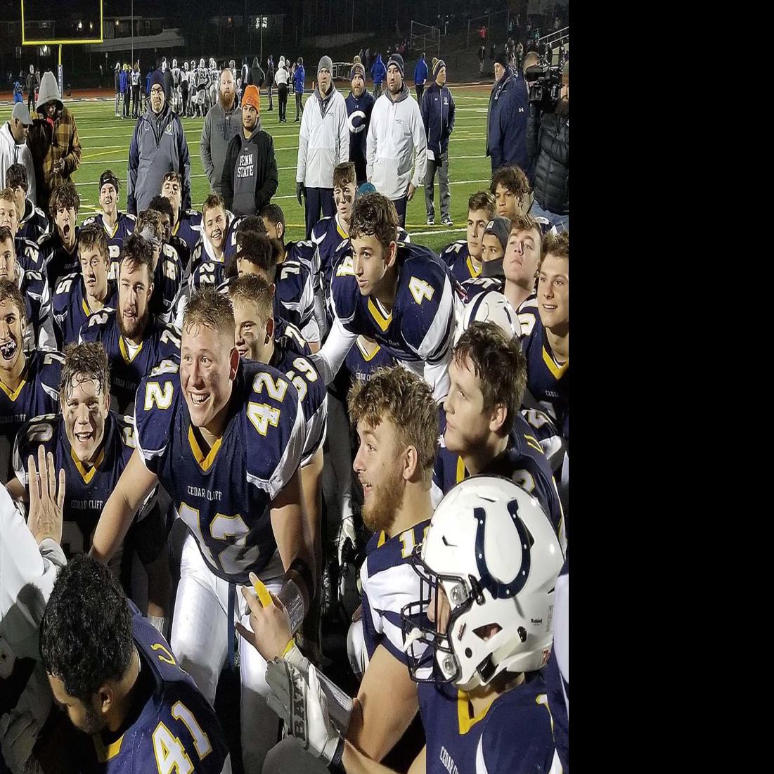 District 3 Football Gannon Mcmeans S Early Tds Vaults Cedar Cliff