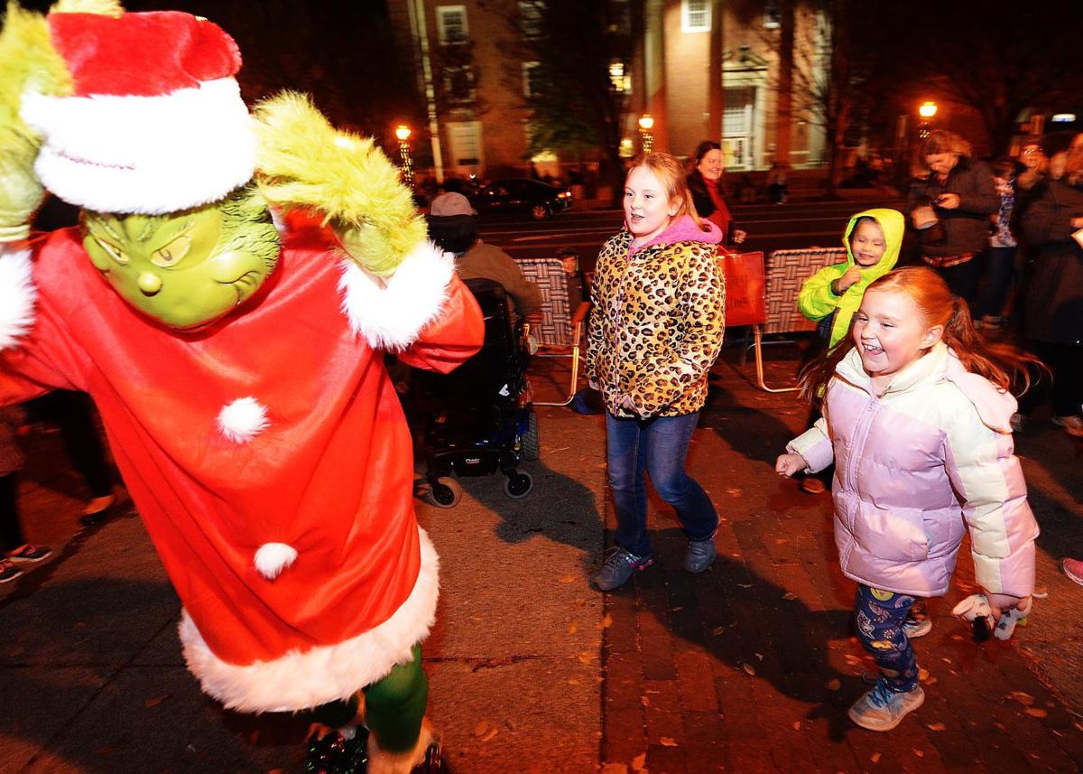 'Everybody's all happy' Residents mark holiday season with annual
