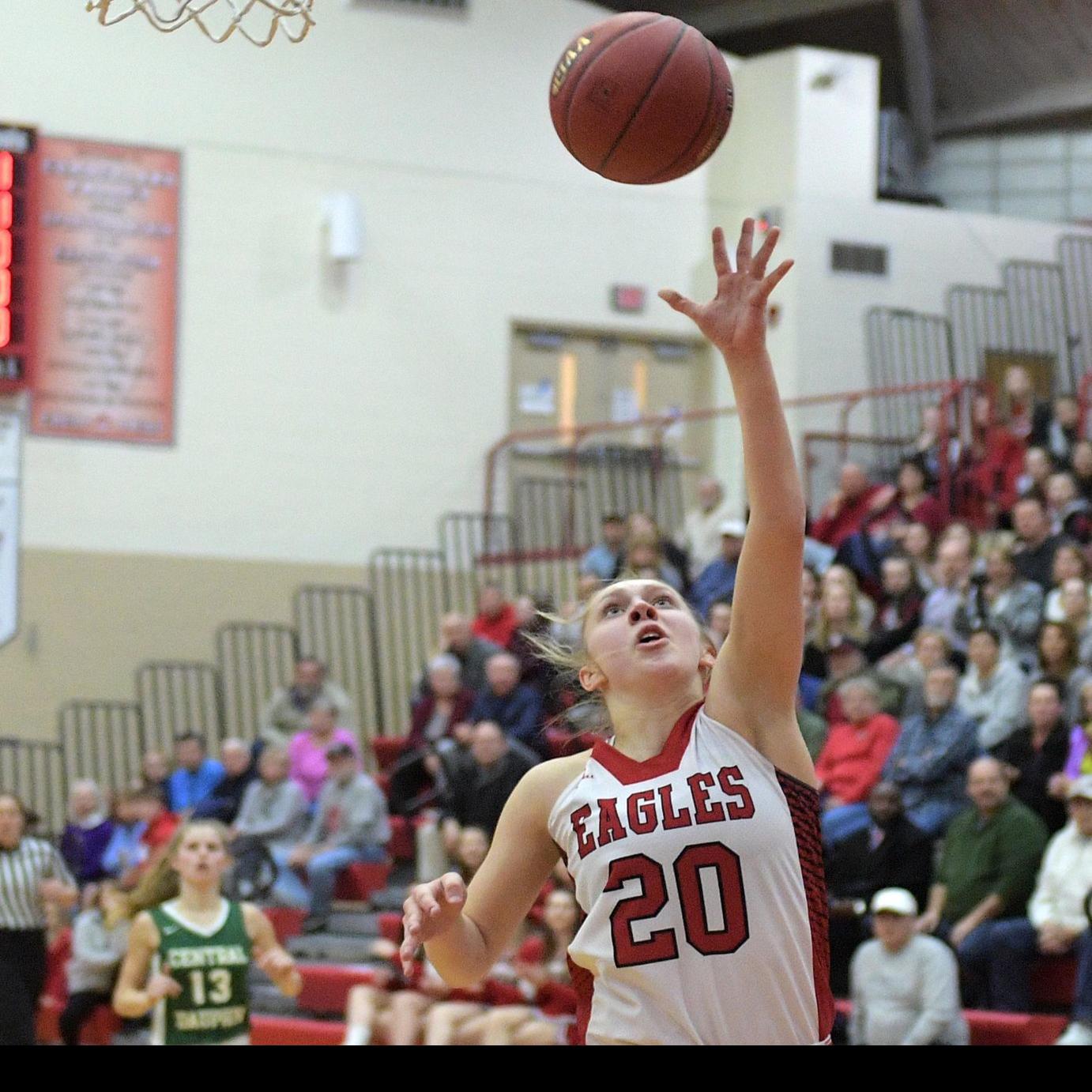 Hs Girls Basketball Cumberland Valley S Julie Jekot Becomes Third