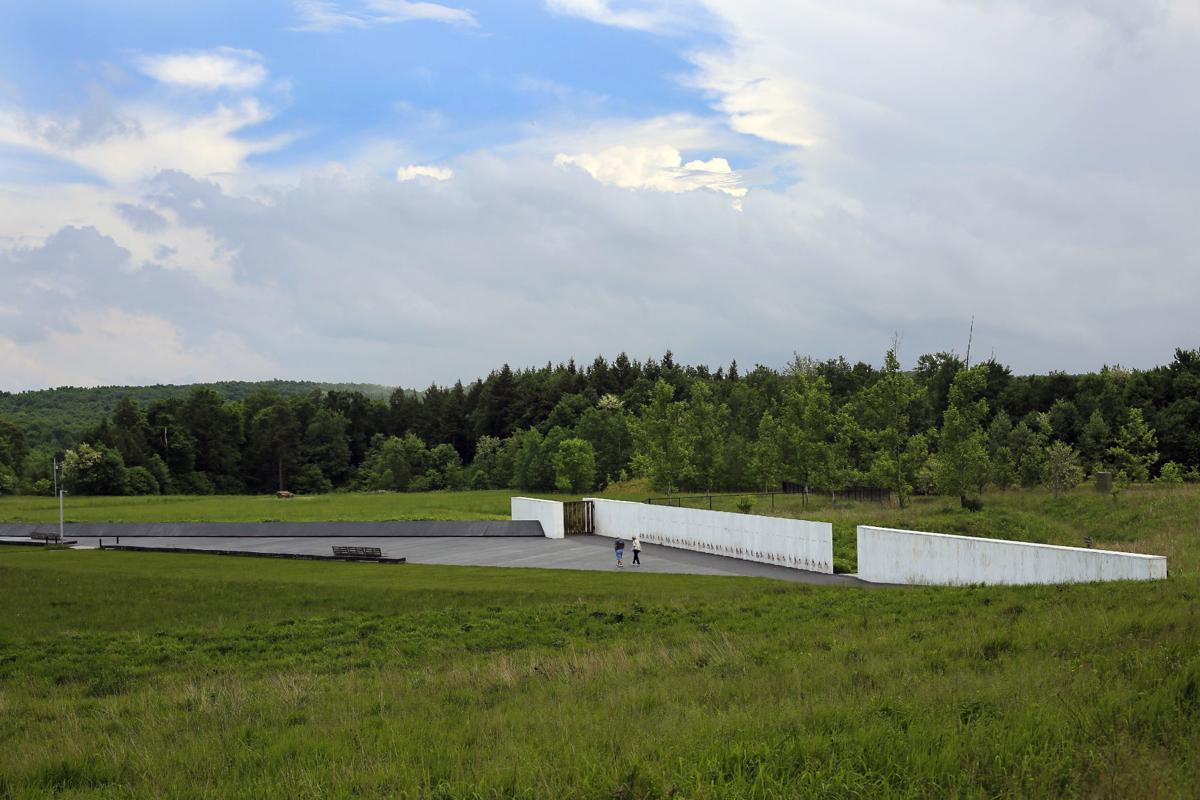Remaining wreckage of Flight 93 to be buried at memorial