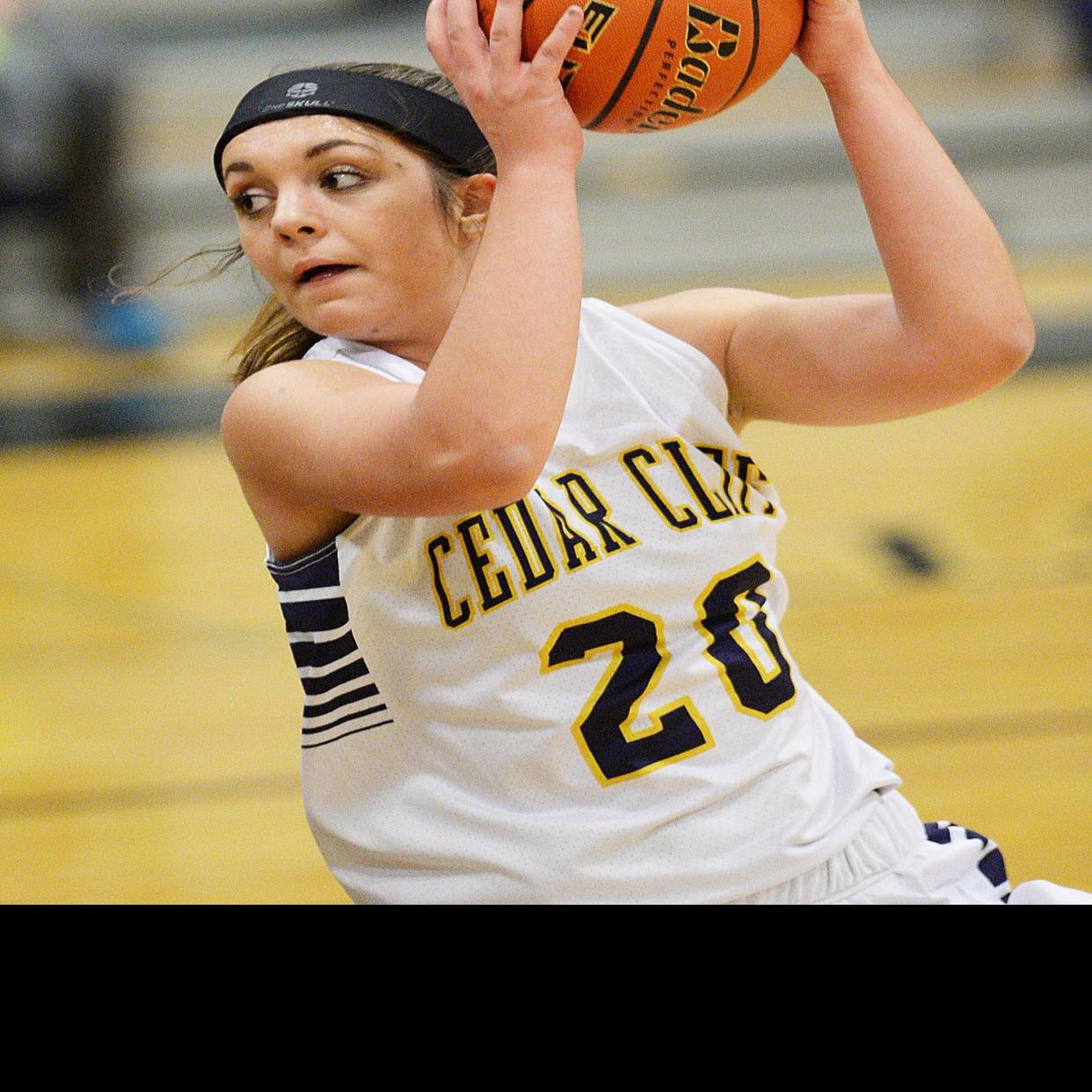 Cedar Cliff Girls Basketball S Maddie Sitler Picks Pitt Greensburg