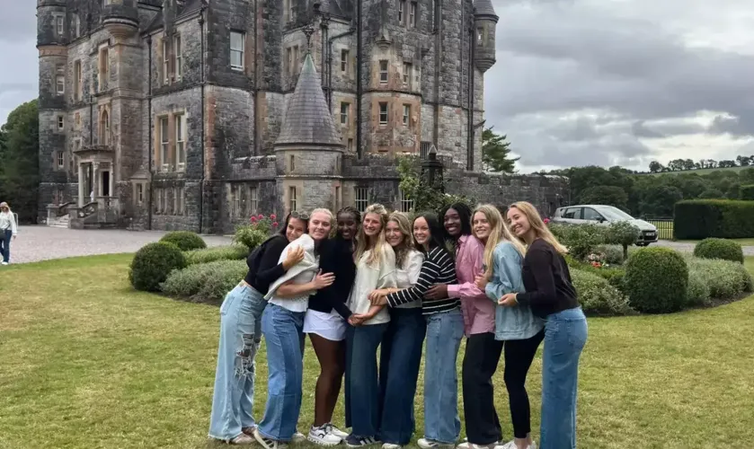 Women's Basketball Recounts Preseason Trip to Ireland