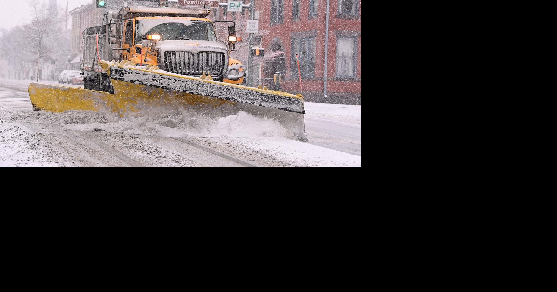Another light snowstorm to arrive Friday, causing messy daylight travel ...